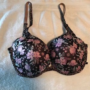 Victoria’s Secret sexy tee push up bra size 38 DDD.